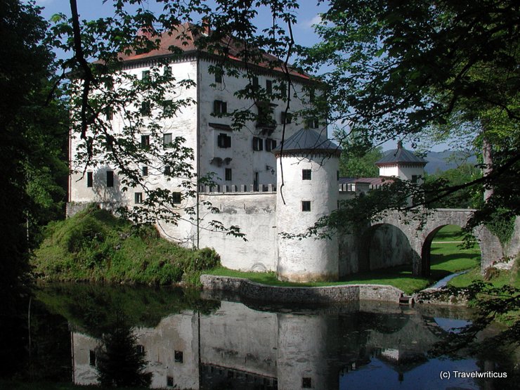 Grad Snežnik in Kozarišče (SLO)